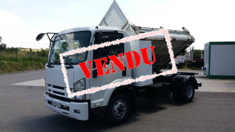 a vendre ISUZU occasion 11 TONNES tribenne