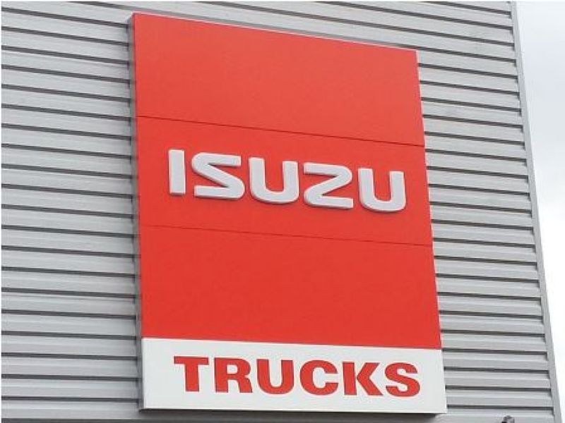 MG LOCATION SERVICES : vente de véhicules ISUZU TRUCKS dans le 69 et 42