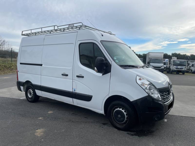 Renault Master 2.3 L 130 cv L2H2 avec galerie et habillage bois (2018)